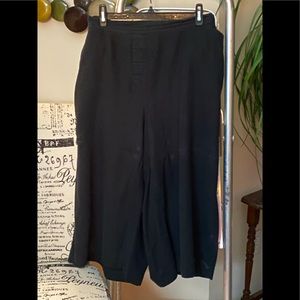 Linen Blend Wide-Leg Capri, Black